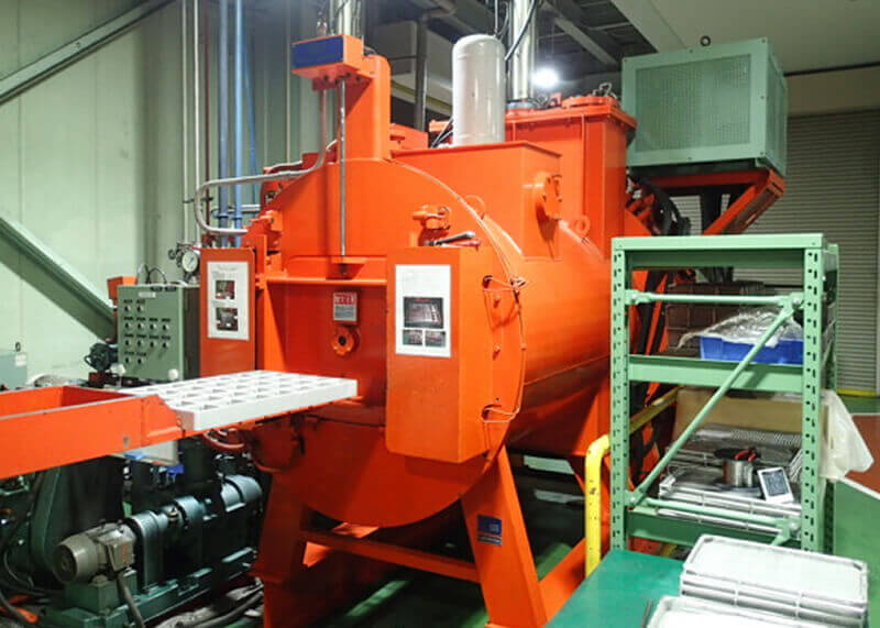 横型二室式真空炉 横型二室式真空炉